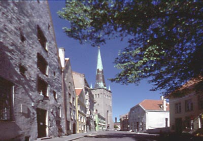 tallin2.jpg (35748 bytes)